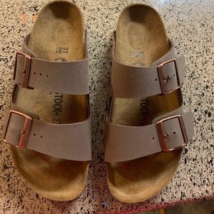 Birkenstock sandals size 37 (6-6.5)